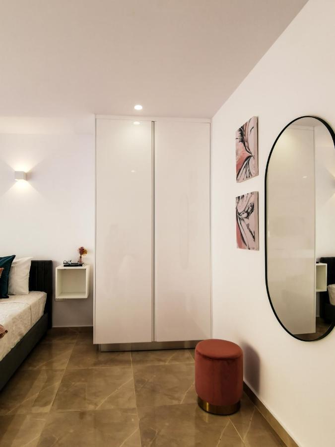 Phaedrus Living: Luxury Maisonette Lighthouse 60 Paphos Esterno foto