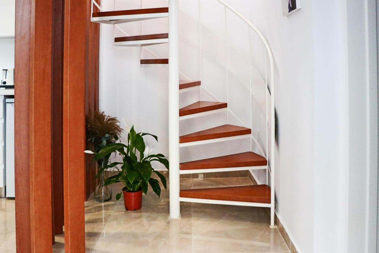 Phaedrus Living: Luxury Maisonette Lighthouse 60 Paphos Esterno foto